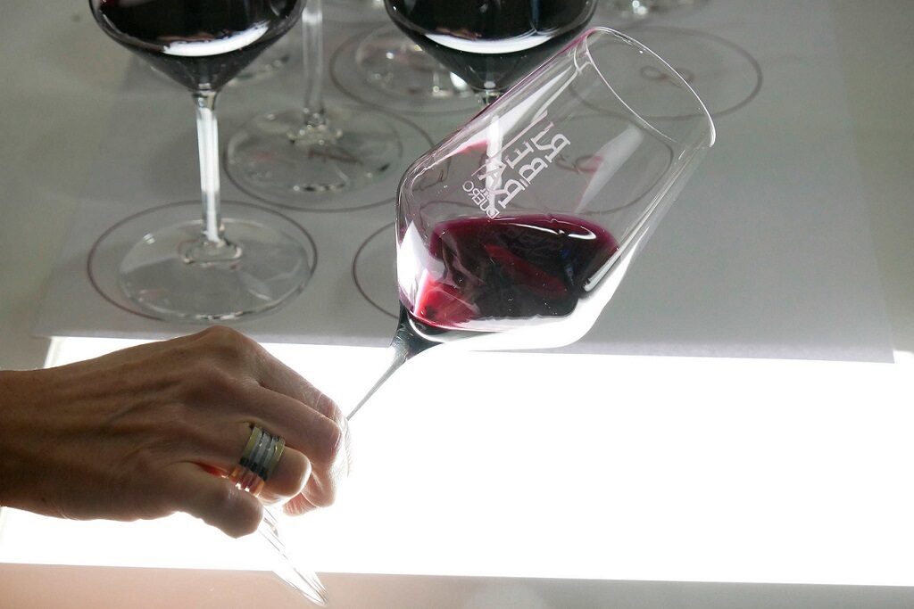 (Lo más leído) Ribera del Duero y Bodegas Monteabellón convocan “la madre de todas las catas”