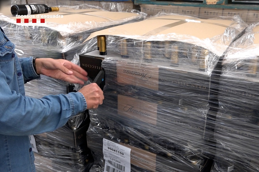 Los responsables de una bodega de Tarragona declararán como imputados por presunta falsificación