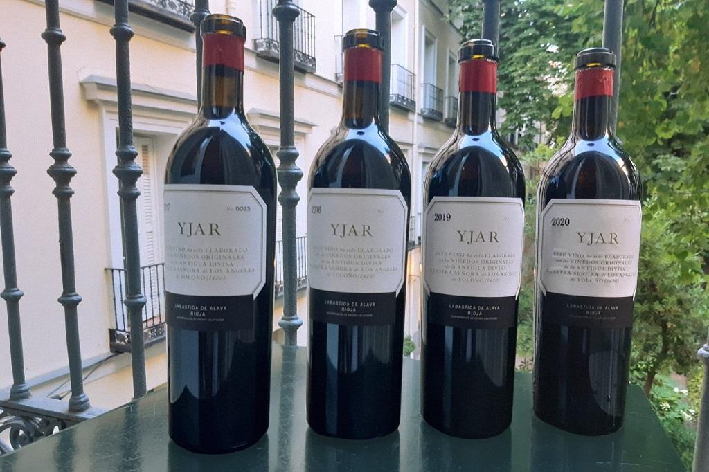 James Suckling concede cien puntos a dos vinos de Telmo Rodríguez