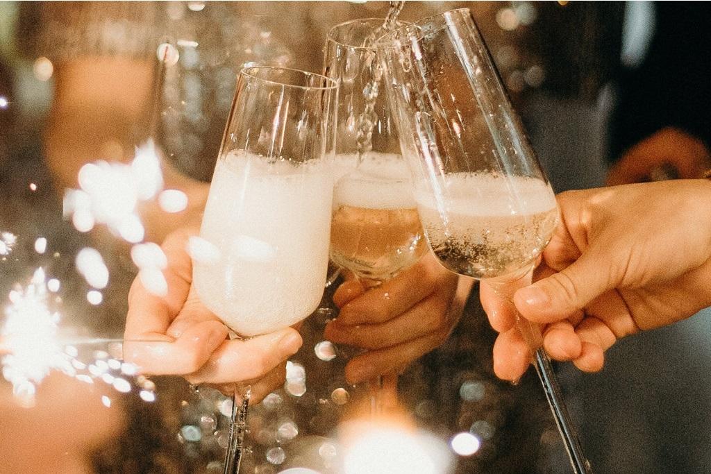 Doce destacados cavas recomendados por Decanter para probar en Navidad