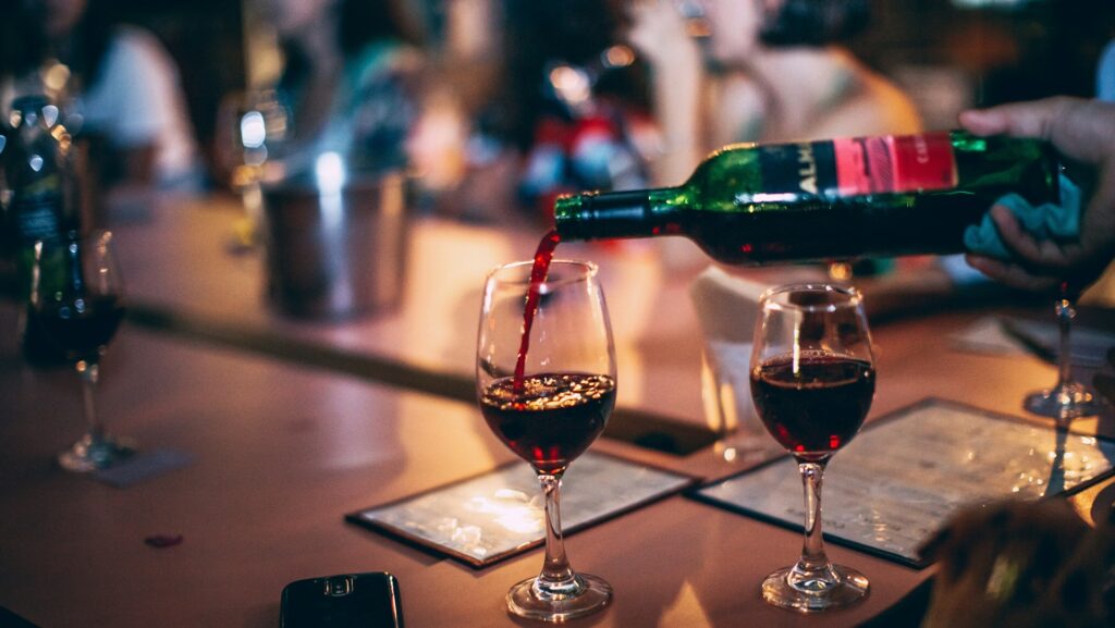 Seis tintos españoles entre las recomendaciones navideñas de Jancis Robinson